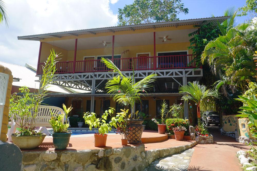 فندق Puerto Jiménezفي  Cabinas Jimenez المظهر الخارجي الصورة